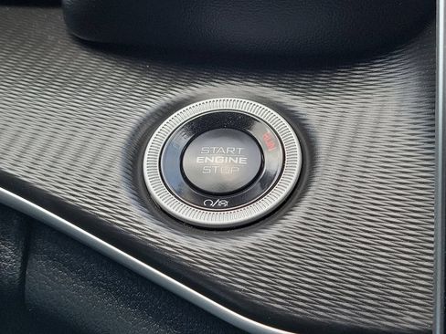 Used 2025 Jeep Grand Cherokee Laredo X RWD image 25