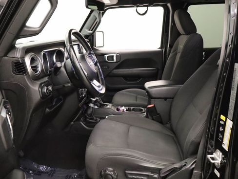 Used 2020 Jeep Wrangler Unlimited Sahara AWD/4WD image 18