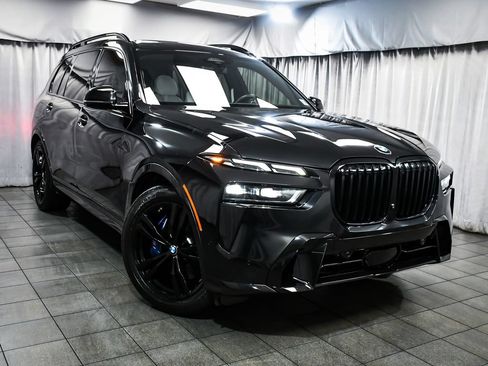 Used 2023 BMW X7 xDrive40i w/ Executive Package AWD/4WD image 3