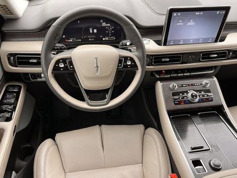 Used 2024 Lincoln Aviator Reserve w/ Equipment Group 201A image 13