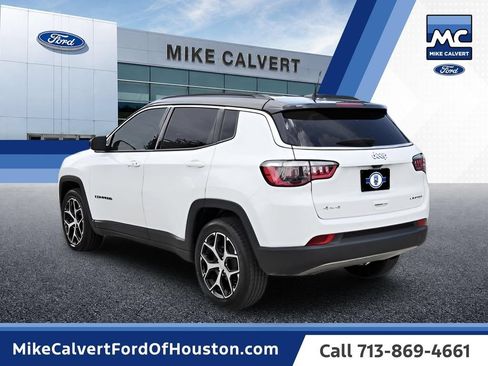 Used 2024 Jeep Compass Limited AWD/4WD image 2