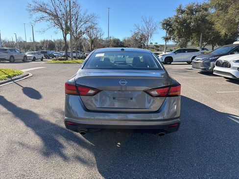 Used 2025 Nissan Altima 2.5 SR image 4