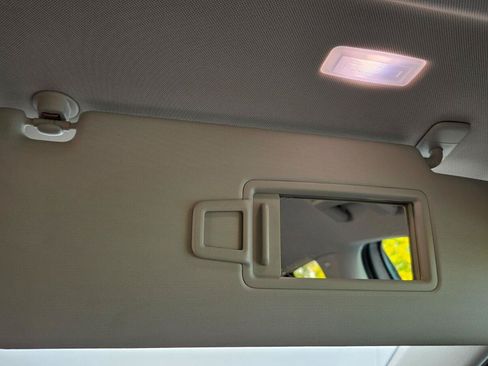 Certified 2025 Volkswagen Tiguan S FWD image 36