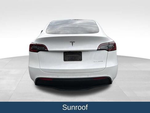 Used 2021 Tesla Model Y Long Range AWD/4WD image 10
