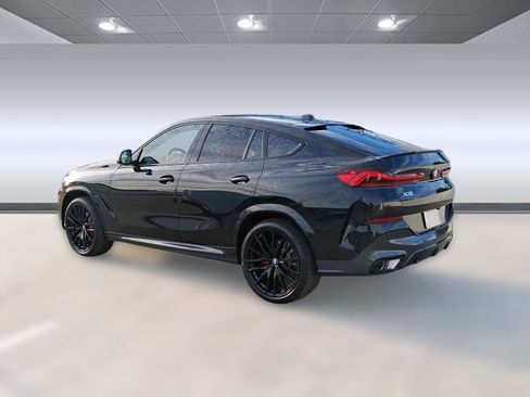 New 2026 BMW X6 xDrive40i w/ Executive Package image 3