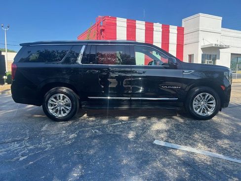 Used 2021 GMC Yukon XL SLT w/ Rear Media and Nav Package RWD image 6