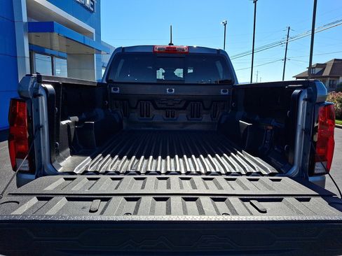 Used 2025 Chevrolet Colorado Trail Boss AWD/4WD image 29