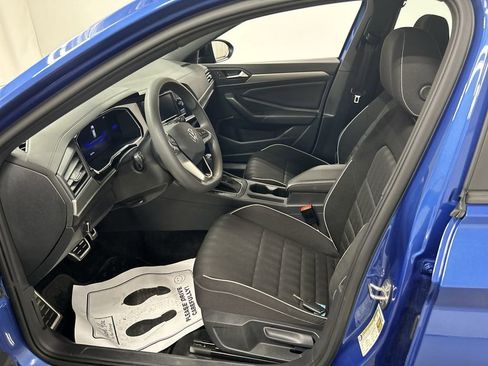 Certified 2023 Volkswagen Jetta Sport FWD image 9