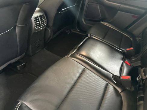 Used 2024 Ford Escape Platinum AWD/4WD image 12