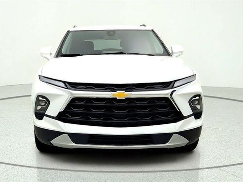 Used 2024 Chevrolet Blazer LT w/ Convenience Package FWD image 2