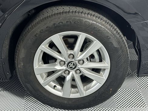 Used 2025 Toyota Camry LE FWD image 10
