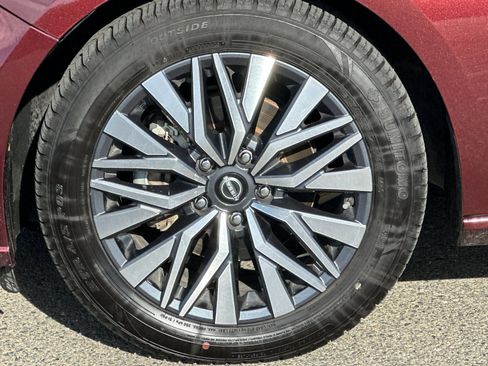 Used 2024 Nissan Altima 2.5 SV image 30