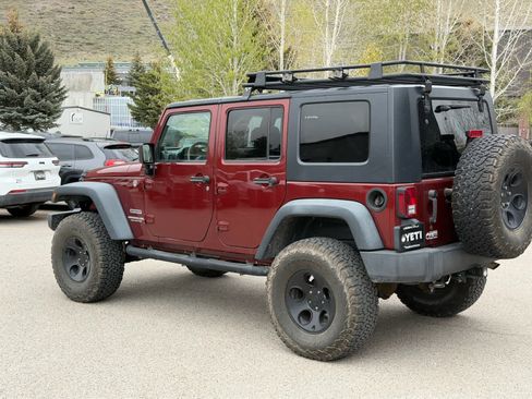 Used 2010 Jeep Wrangler Unlimited Sport image 12