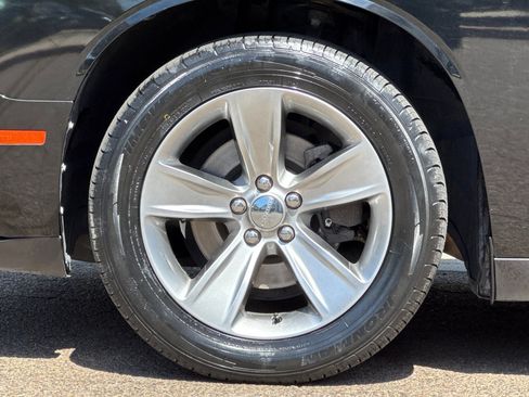 Used 2019 Dodge Challenger SXT RWD image 13