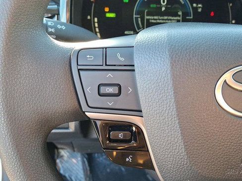 Certified 2025 Toyota Camry LE image 19