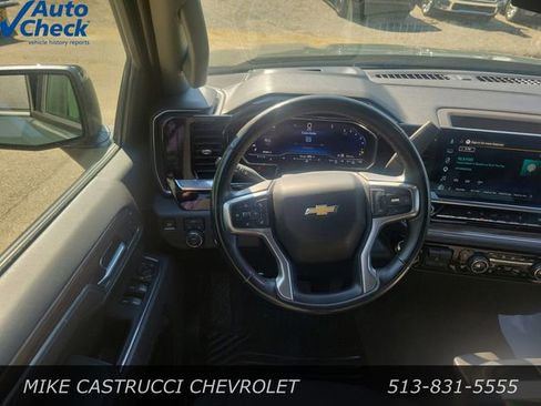 Used 2025 Chevrolet Silverado 1500 LT AWD/4WD image 11