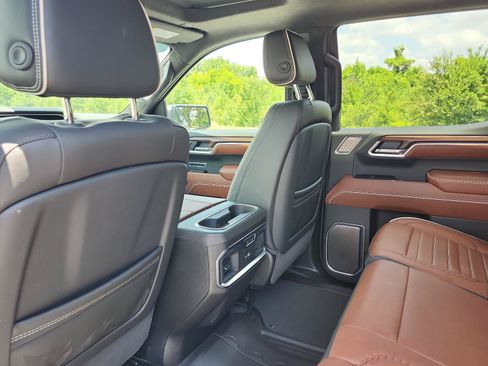 Certified 2025 GMC Sierra 1500 Denali Ultimate AWD/4WD image 16
