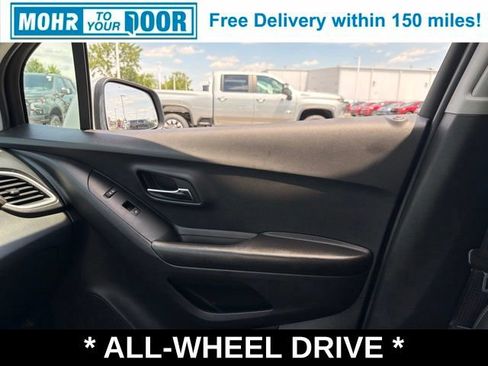 Used 2022 Chevrolet Trax LT w/ Driver Confidence Package AWD/4WD image 24