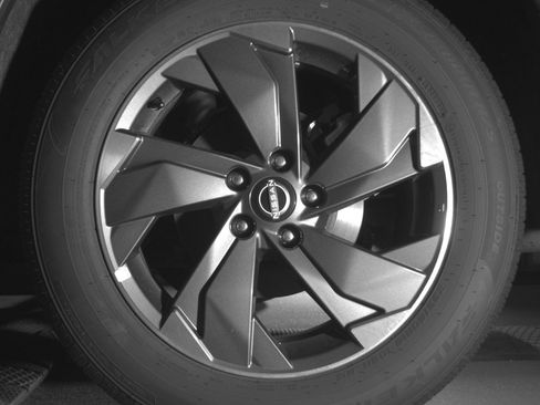 Used 2025 Nissan Rogue SV image 14