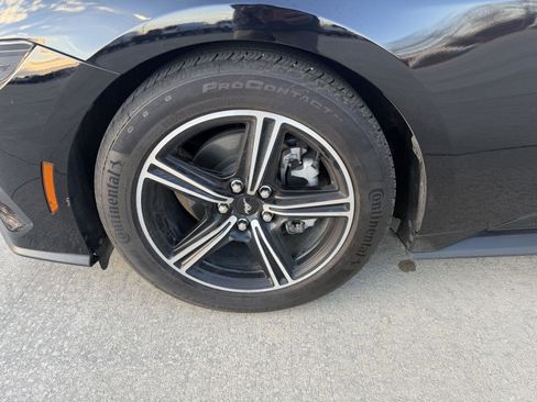 Used 2025 Ford Mustang Premium image 24