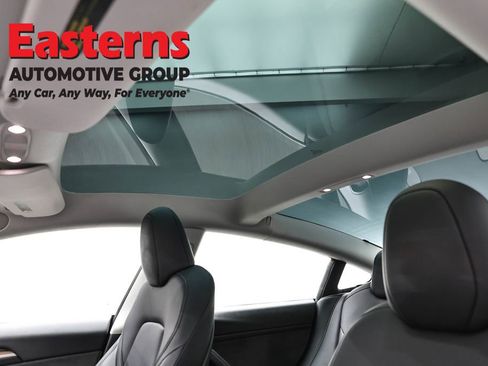 Used 2023 Tesla Model 3 Standard Range image 31