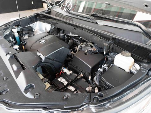 Used 2018 Toyota Highlander Limited Platinum w/ Carpet Mat Package (TMS) AWD/4WD image 34