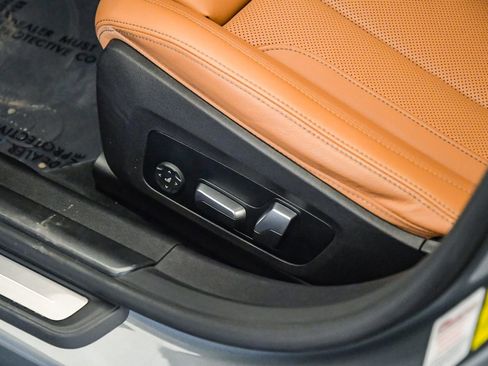 Certified 2023 BMW 330i Sedan w/ Premium Package image 23