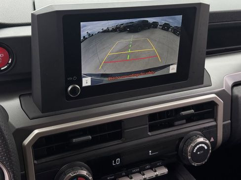 Used 2024 Toyota Tacoma TRD Off-Road image 18