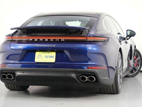Used 2025 Porsche Panamera 4S w/ Premium Package image 5