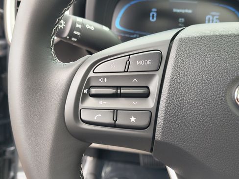 New 2026 Hyundai Venue SEL FWD image 28
