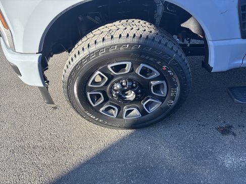 New 2026 Ford F250 Platinum AWD/4WD image 11