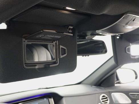 Used 2017 Mercedes-Benz S 550 Sedan w/ Sport Package w/ Sport Package image 64