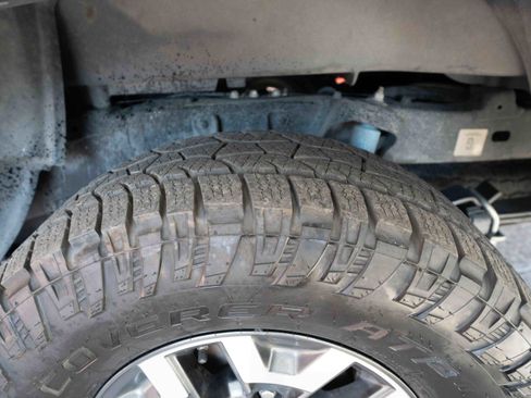 Used 2019 Toyota Tacoma TRD Off-Road image 29