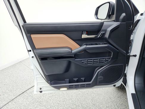 Used 2026 Toyota 4Runner Limited AWD/4WD image 25