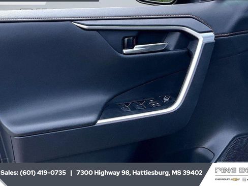 Used 2024 Toyota RAV4 Adventure AWD/4WD image 17