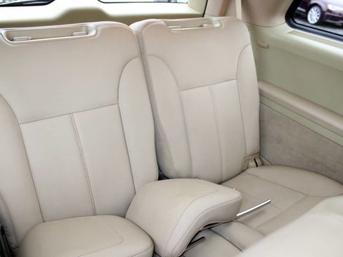 Used 2011 Mercedes-Benz GL 450 GL 450 4MATIC AWD 4dr SUV image 20