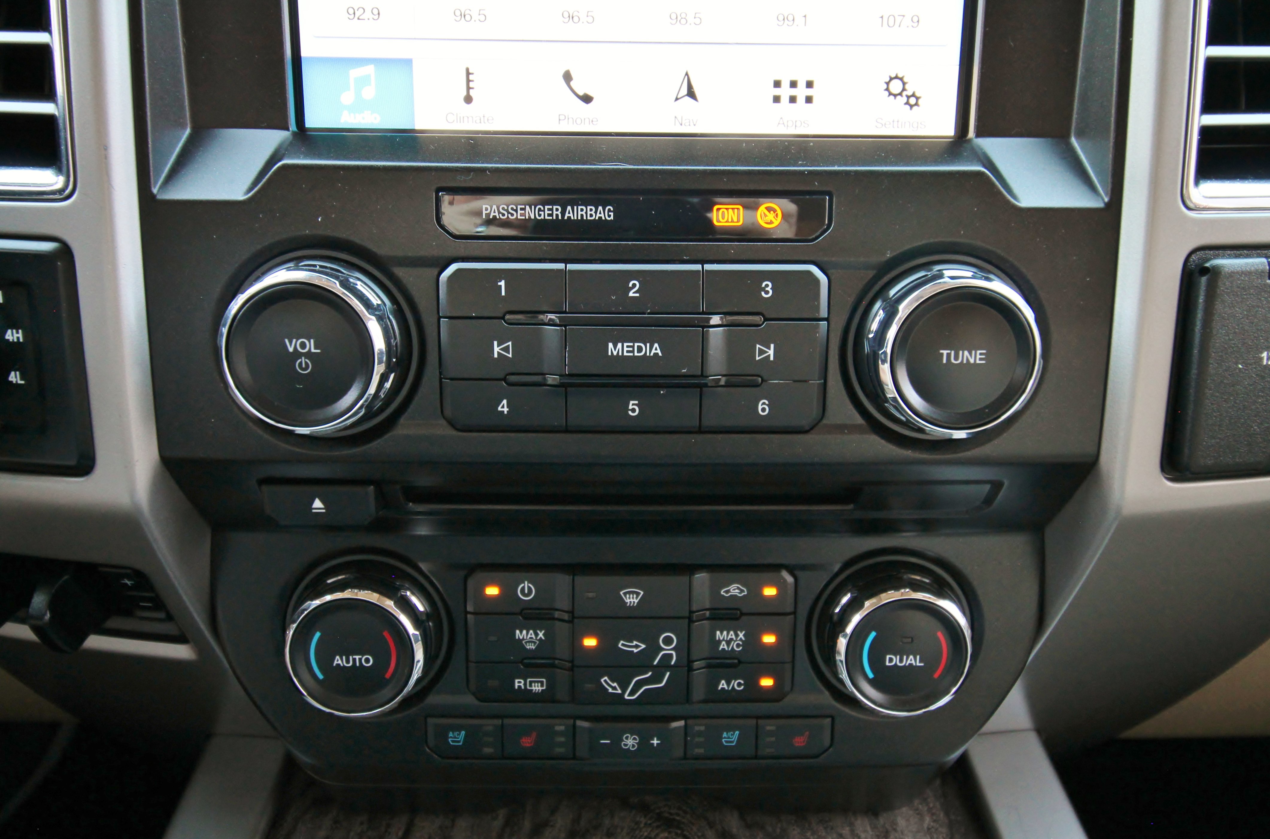 Used 2017 Ford F250 Lariat w/ Chrome Package AWD/4WD image 33