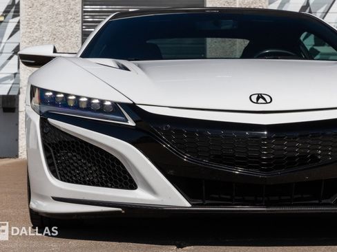 Used 2017 Acura NSX image 4