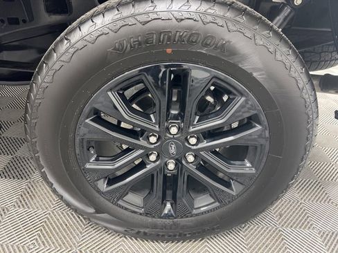 New 2025 Ford F150 Lariat w/ Equipment Group 501A Mid image 9