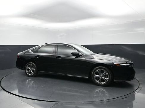 Used 2024 Honda Accord EX image 6