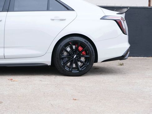 Used 2022 Cadillac CT4 V Blackwing w/ Carbon Fiber 1 Package image 10