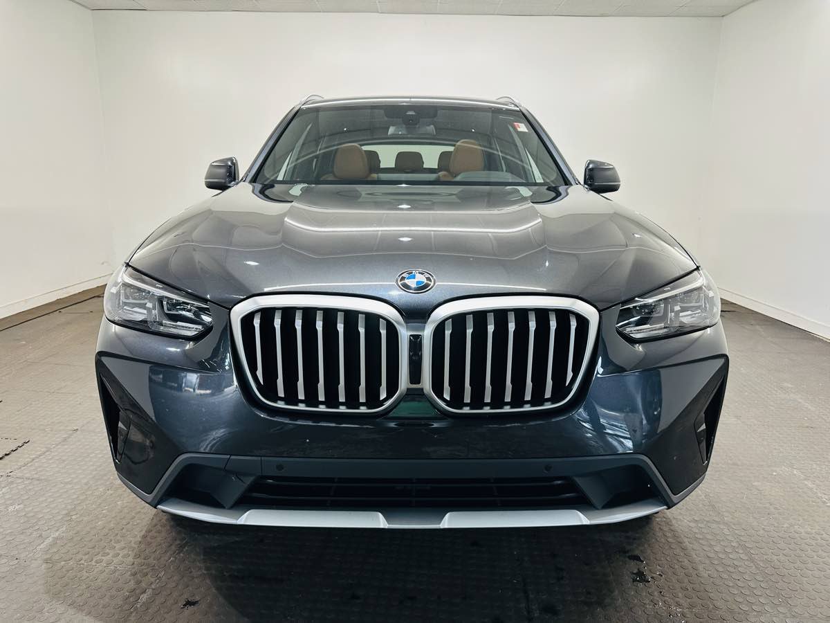 Used 2023 BMW X3 xDrive30i AWD/4WD image 2