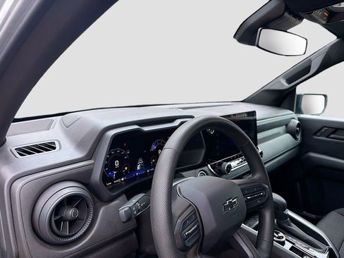 Used 2024 Chevrolet Colorado Trail Boss w/ Technology Package AWD/4WD image 9