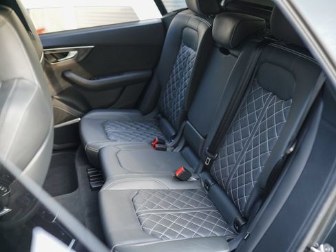 Used 2023 Audi SQ8 Prestige AWD/4WD image 23