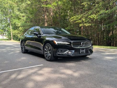 Used 2019 Volvo S60 T5 Inscription FWD image 14