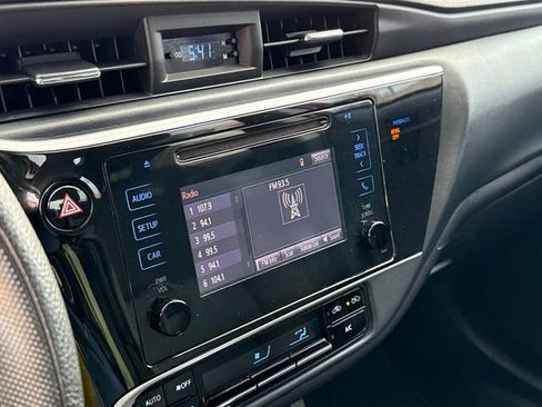 Used 2019 Toyota Corolla LE FWD image 23