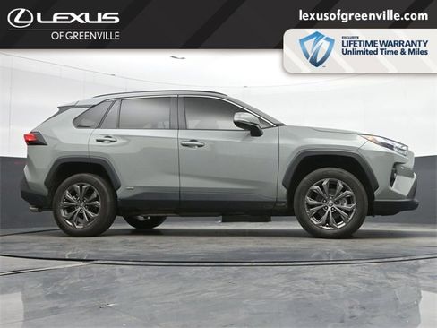 Used 2023 Toyota RAV4 XLE Premium image 39