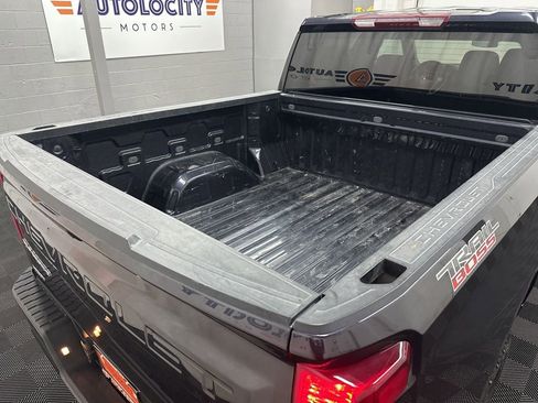 Used 2022 Chevrolet Silverado 1500 Custom Trail Boss AWD/4WD image 11