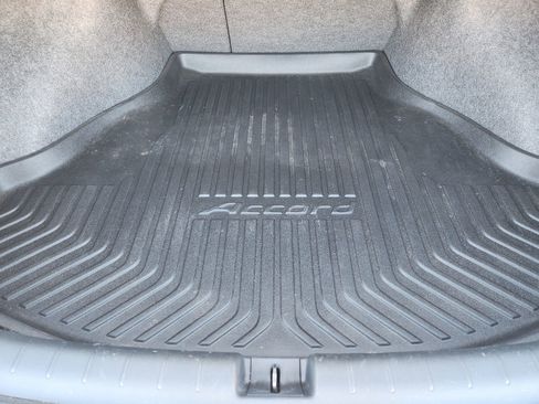 Used 2017 Honda Accord EX-L image 35