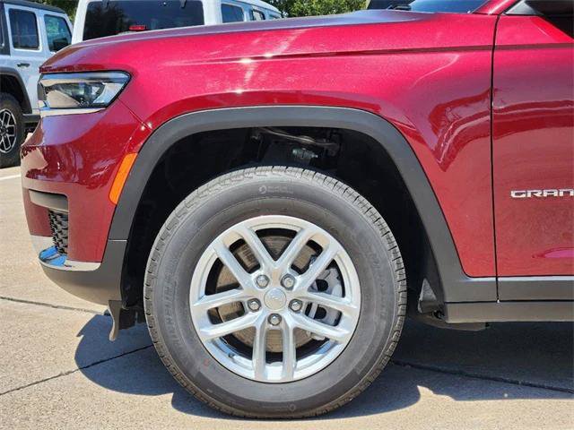 Certified 2024 Jeep Grand Cherokee L Laredo AWD/4WD image 8